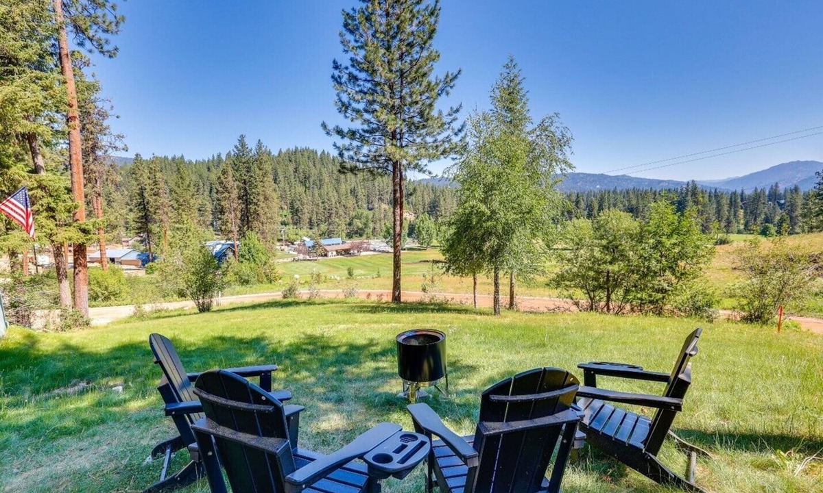 Garden Valley Cabin | Terrace Lakes Cabin- Walk to golf & hot springs!