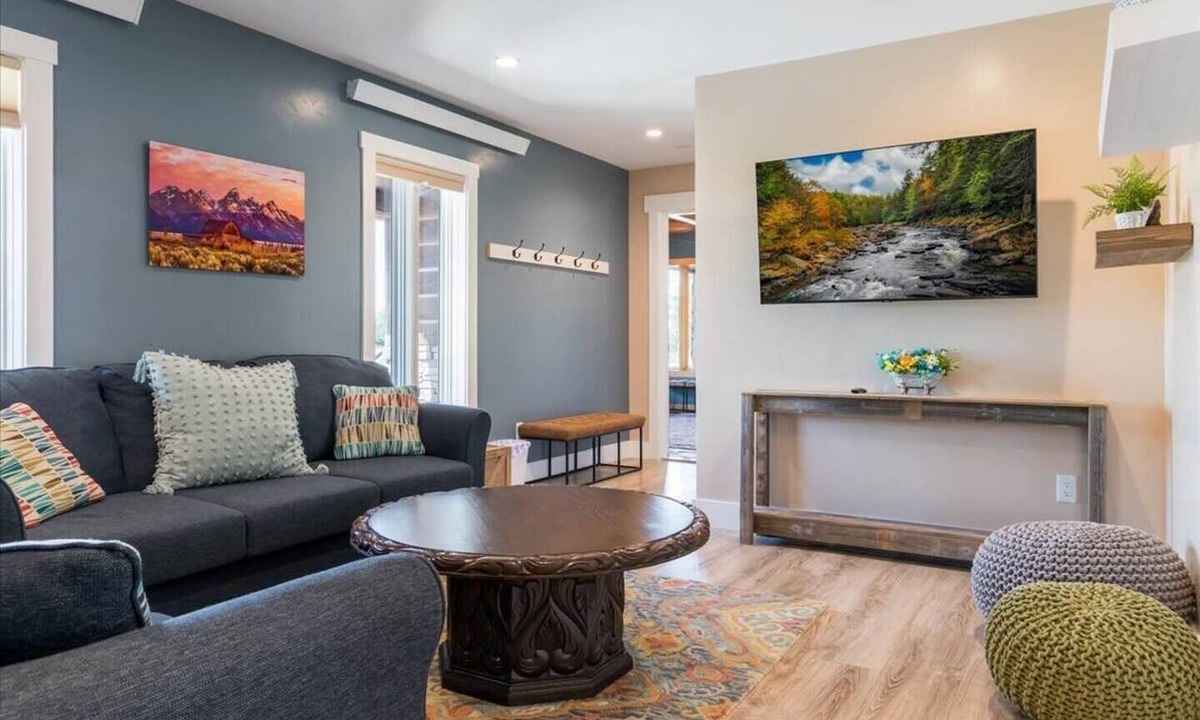 Leigh Creek Estates House | Teton Crest Lodge Sleeps 24, Reunions, Hot tub