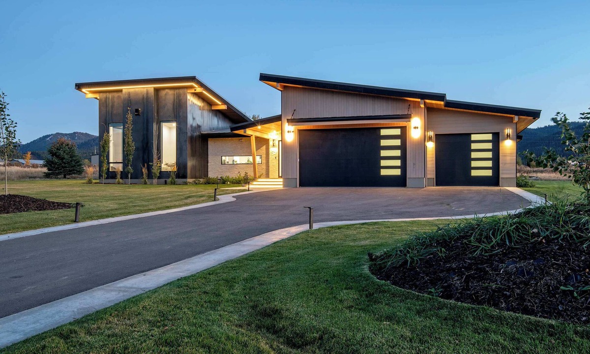 Victor House | Teton Homestead: Modern Retreat + Hot Tub & Views