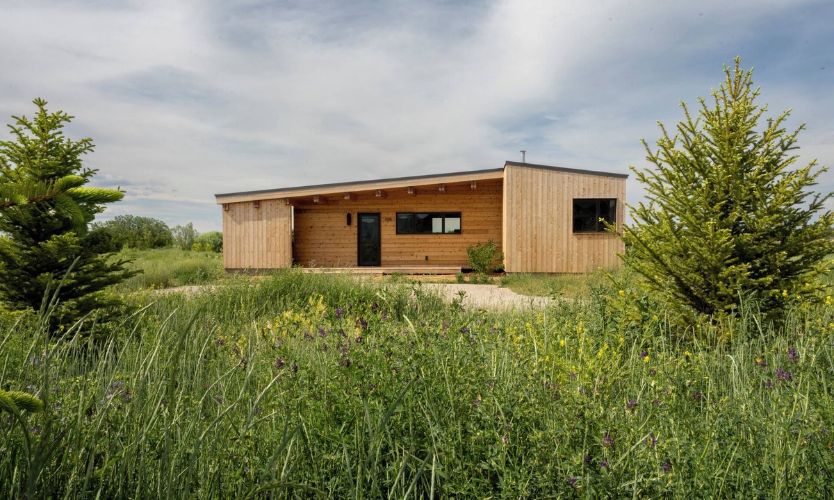 Victor House | Teton Valley Treasure - Beautiful 2 bedroom, quiet and convenient.