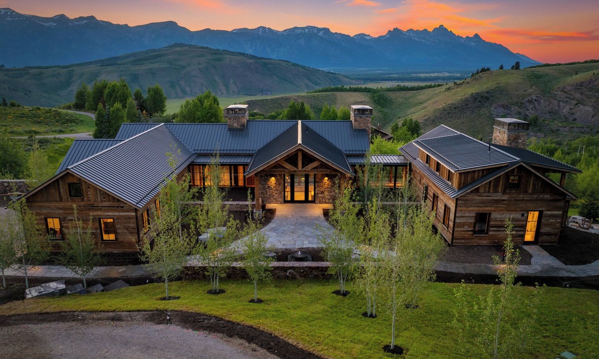 Spring Creek Ranch House | Tetonglow Jackson Hole/Hot Tub, Fire Pit & Views