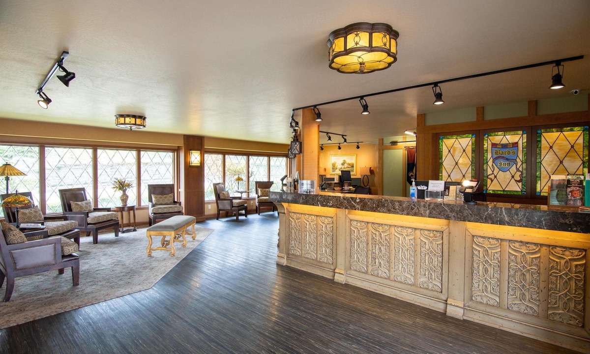 Historic Downtown District Hotel | The Bard's Inn, BW Signature Collection by Best Western