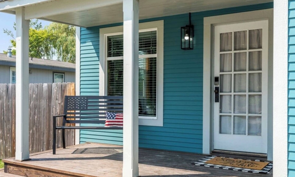 Dover Bay House | The Blue Cottage