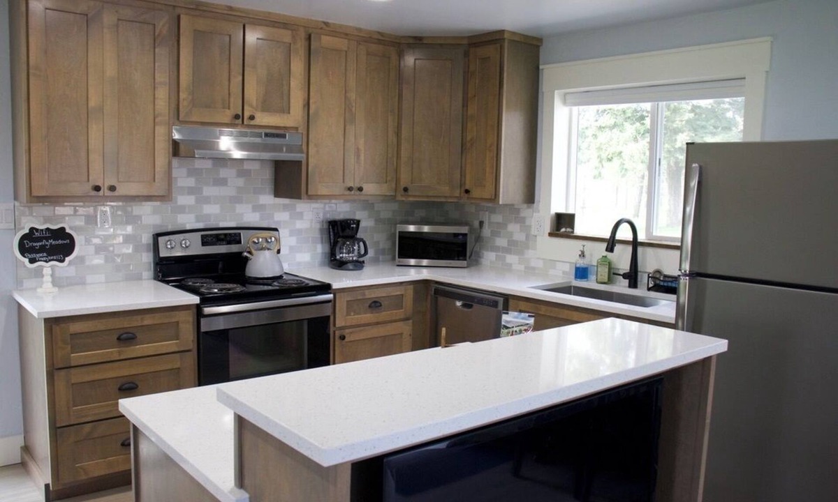 Cheney Cottage | The Cottage at Dragonfly Meadows Farm with AC and wifi
