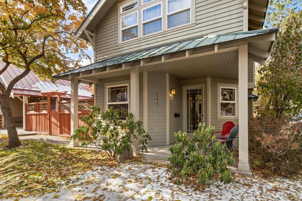 Old Bend House | The Cottage on Broadway in Bend OR