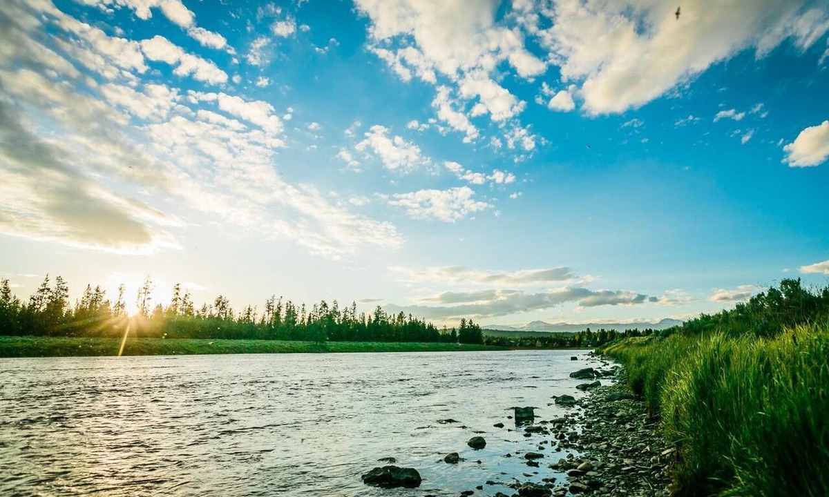 Ashton Hotel | The Fishing Bear Lodge