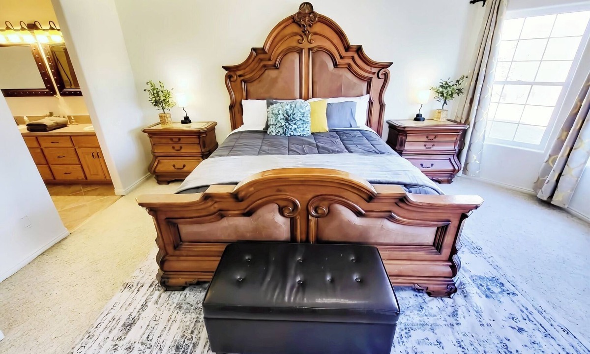 Moreland House | The Grove. Blackfoot. Spacious 4BR. Sleeps 16+ Retreat By Yellowstone