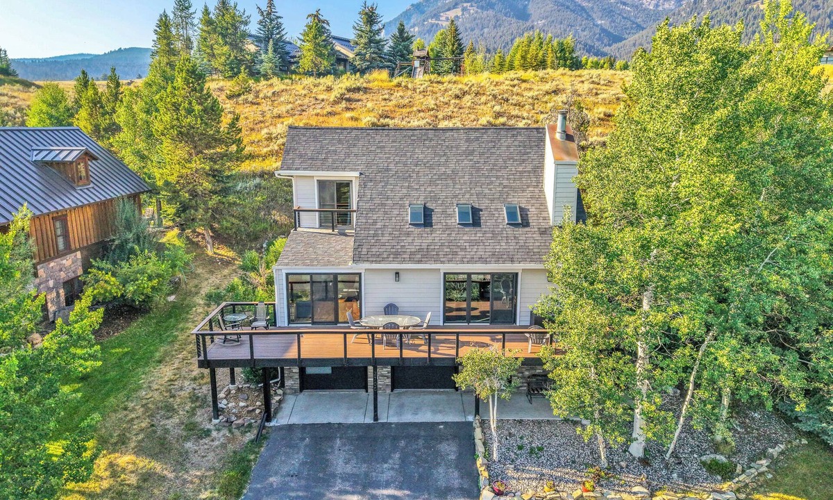 Big Sky House | The Happy Moose | Mountain escape in the heart of Big Sky