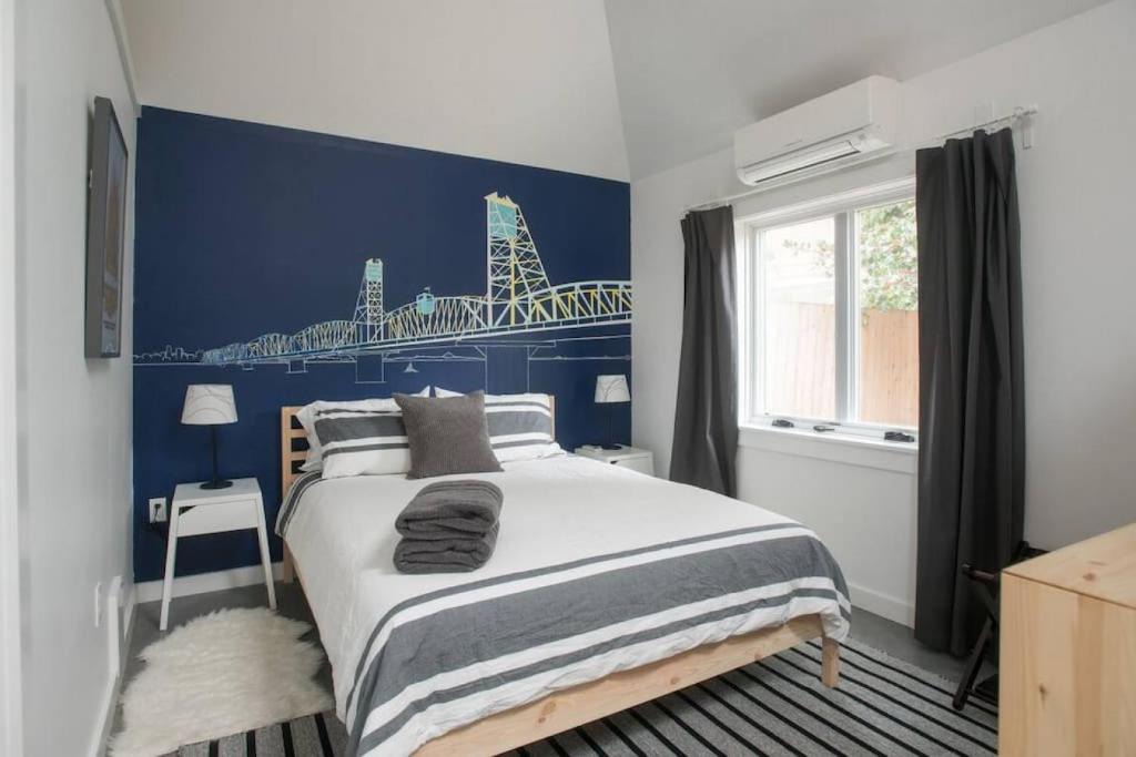 Sunnyside House | The Hawthorne Hideaway
