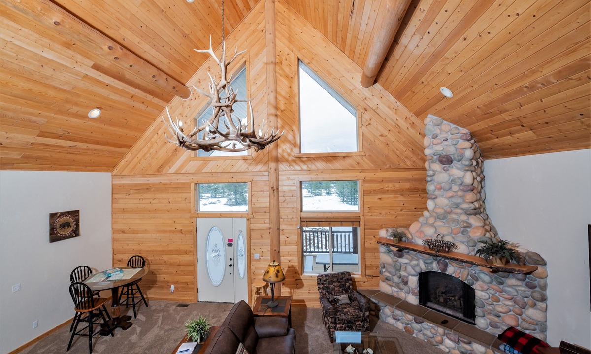 Island Park Cabin | The Hideaway Lodge