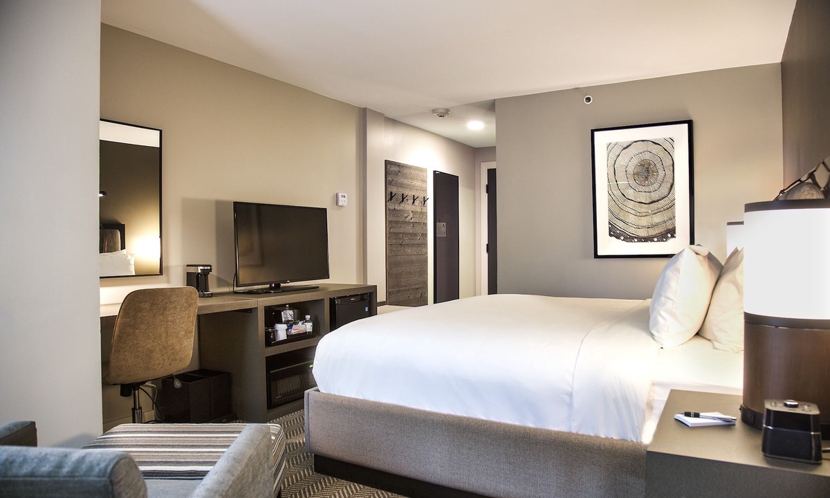 Edwards Hotel | The Inn at Riverwalk
