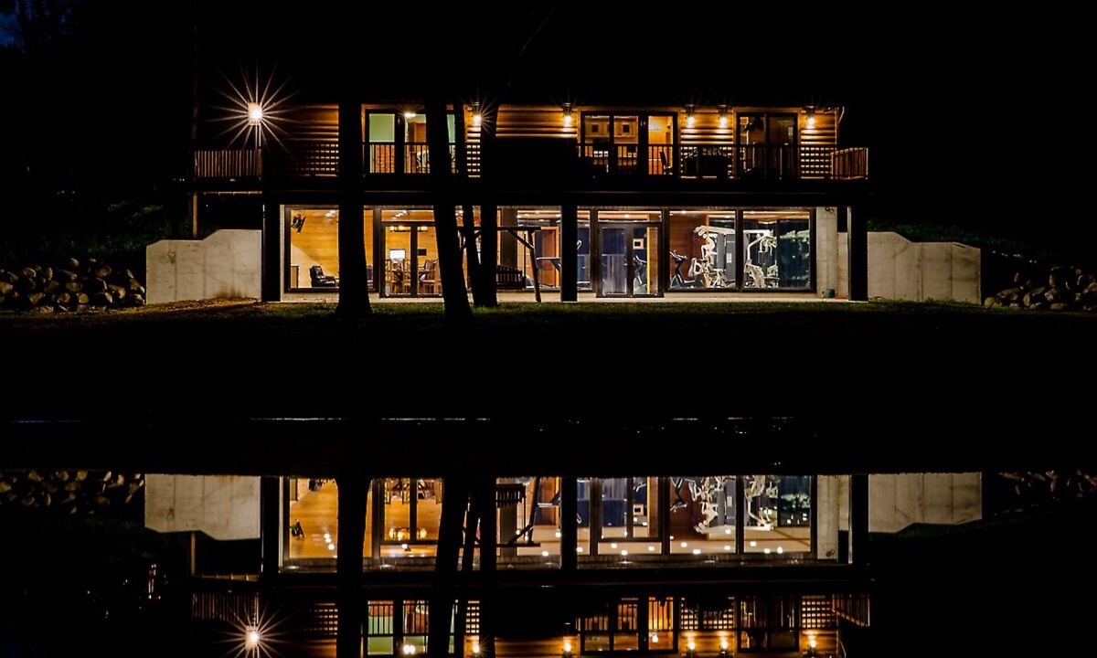 Paris Cabin | The Lanes at Meemo's Farm & Retreat