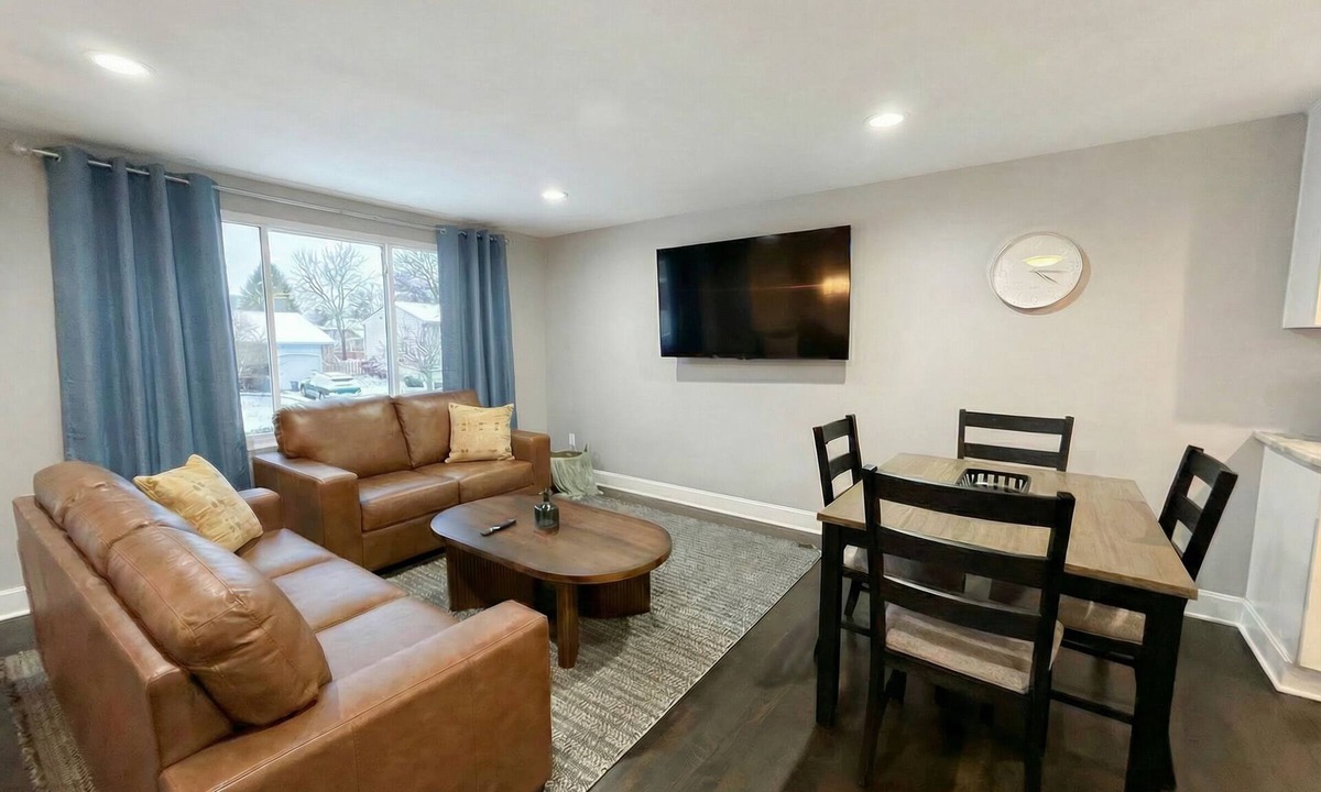 Westerville House | The Loop House - Game Room, King Bed & Coffee Bar