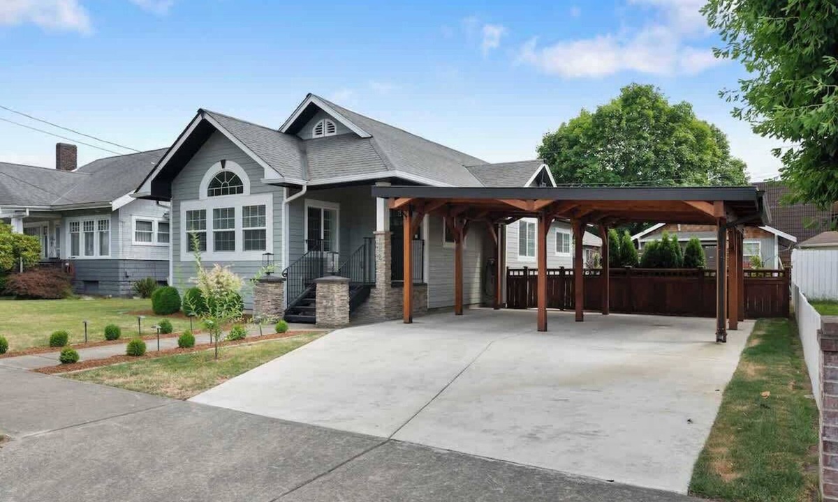 Puyallup House | The Modern Manor