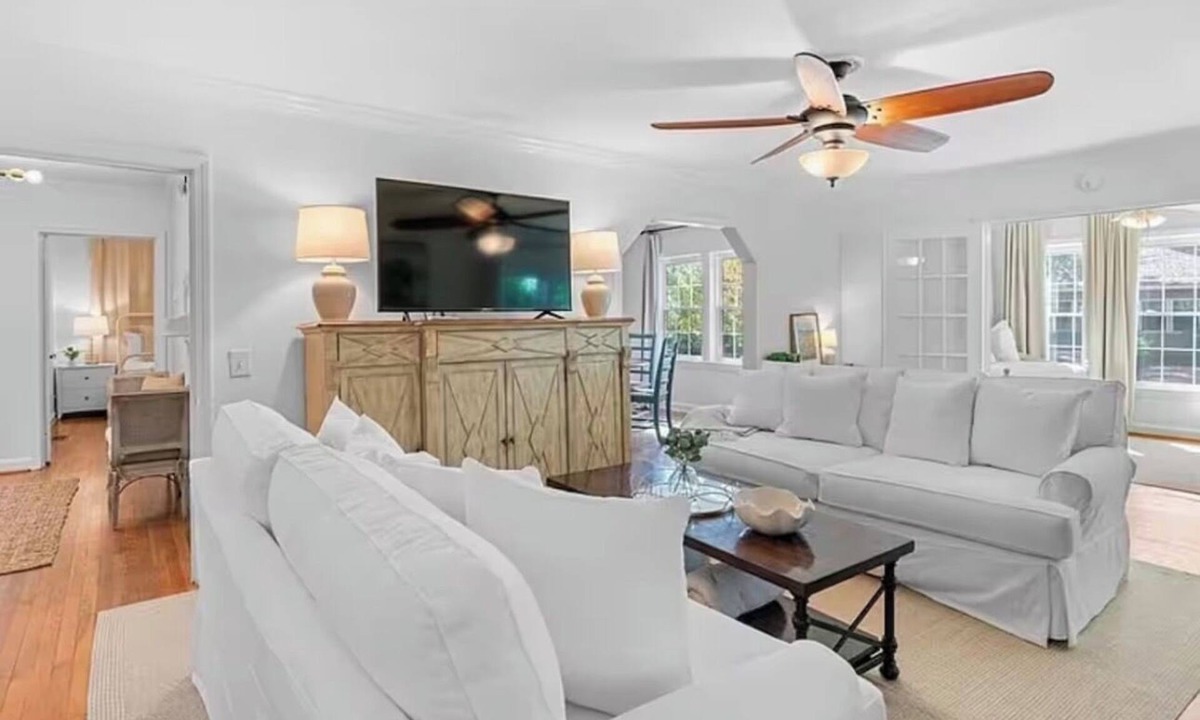 Northport House | The Nook - Beautiful Historic Home 2 Miles from UA Campus!