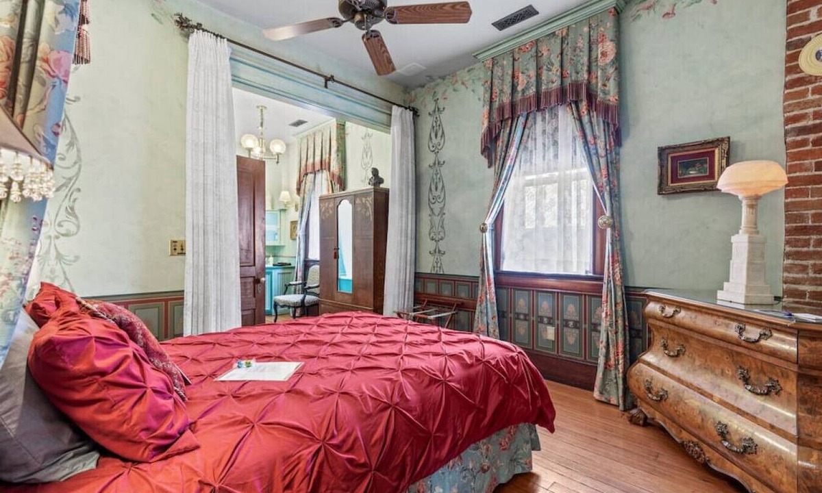 Historic Railroad District Apartment | The Peerless Hotel | Junior Suite #5 | Jetted Tub | Historic District
