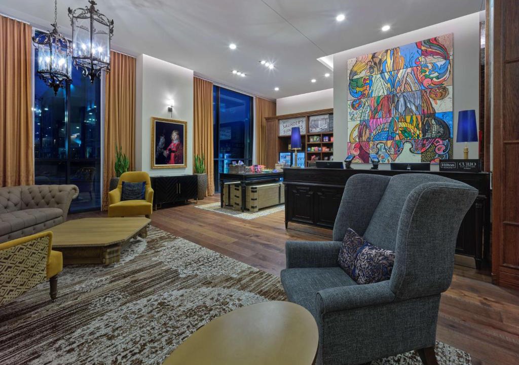 Downtown Omaha Hotel | The Peregrine Omaha Downtown Curio Collection By Hilton