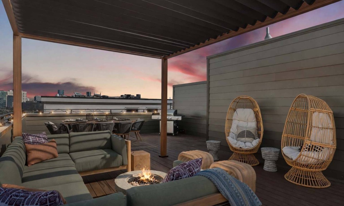 Edgehill House | The Ridgeline - New Rooftop Retreat Near The Gulch