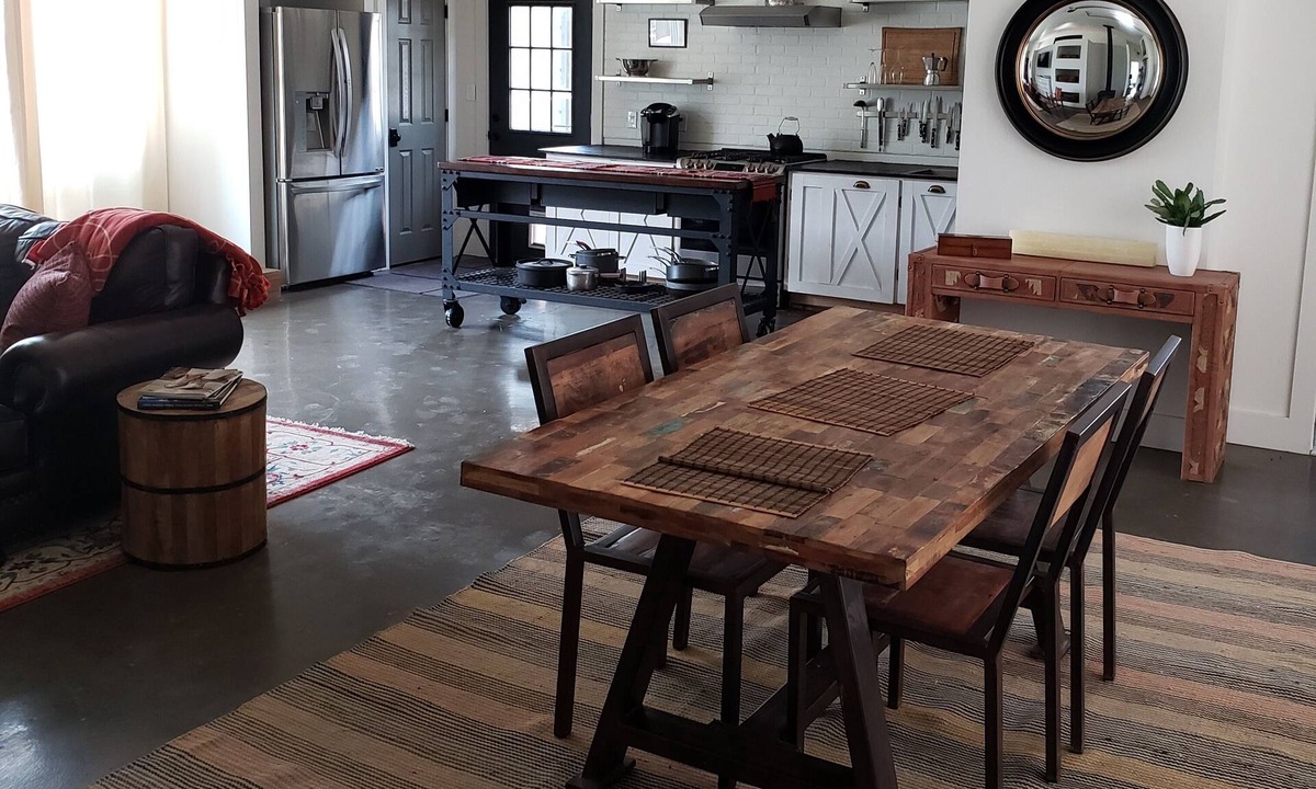Mapleton House | The Rocking B Ranch Bunkhouse