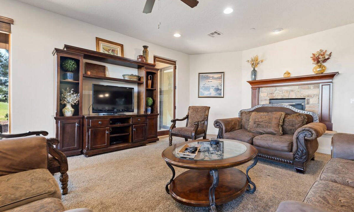 Hurricane Condo | The Sand Castle: Golf View + Sand Dunes + Resort