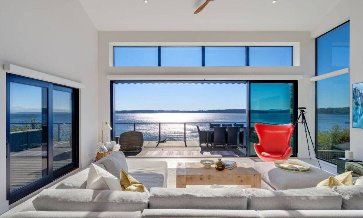 Indianola House | The Shoreside Serenity Retreat at Indianola Beach