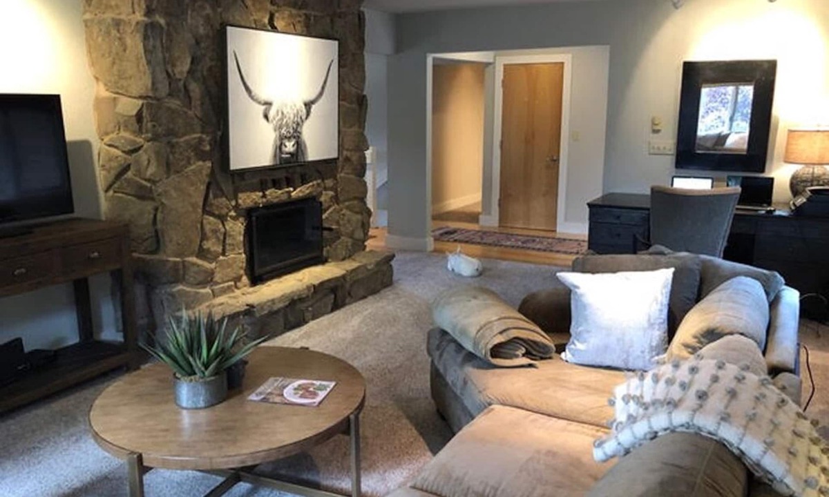 Jackson House | THE SUNSET HOUSE IS JACKSON HOLE COMFORT IN A PERFECT SETTING
