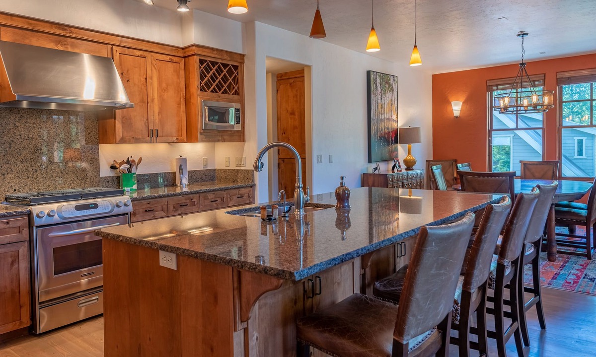 Ketchum Condo | The Timbers 4O-2 Bedroom - Upscale Condo Close to Downtown Ketchum
