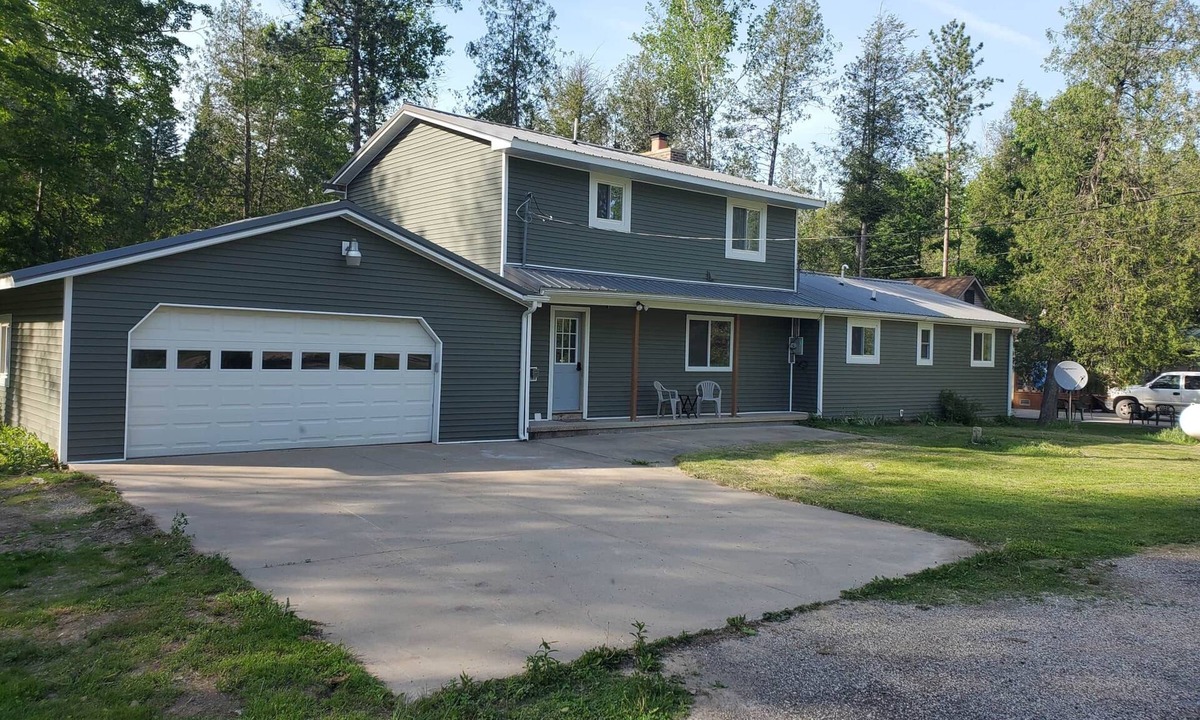 Deep River Township House | The Timberwolf Retreat
