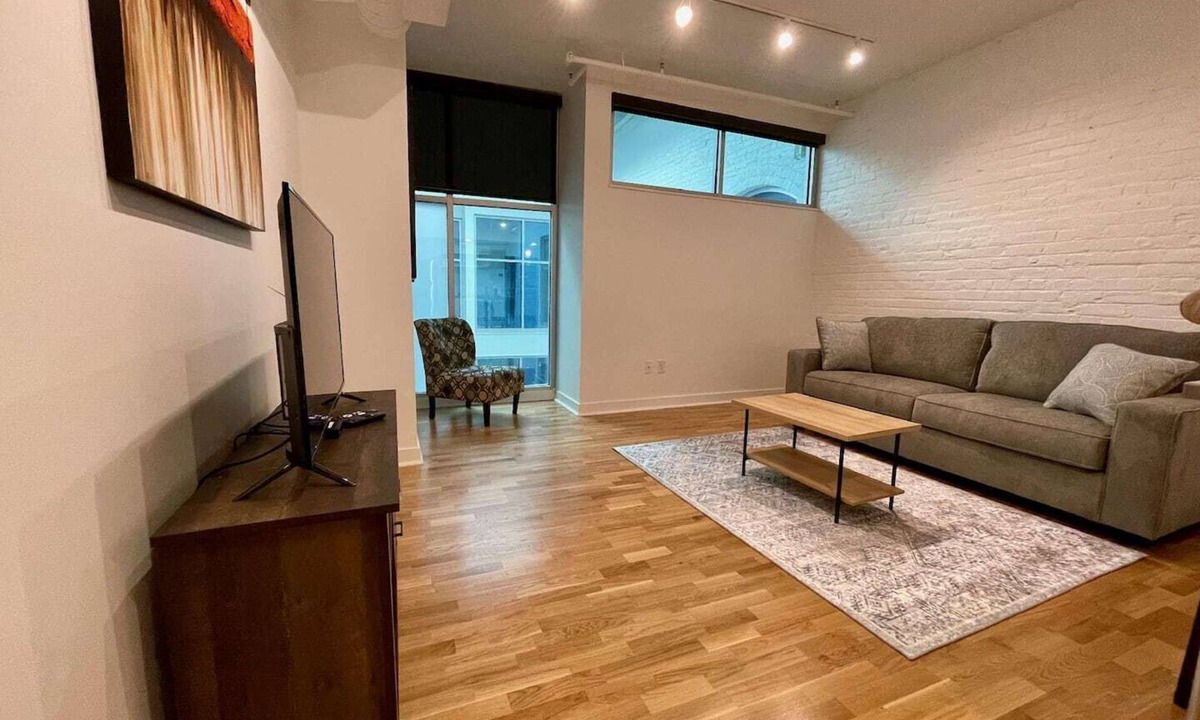 Downtown Omaha Apartment | This serviced apartment is a 2 bedroom(s), 2 bathrooms, located in Omaha, NE.
