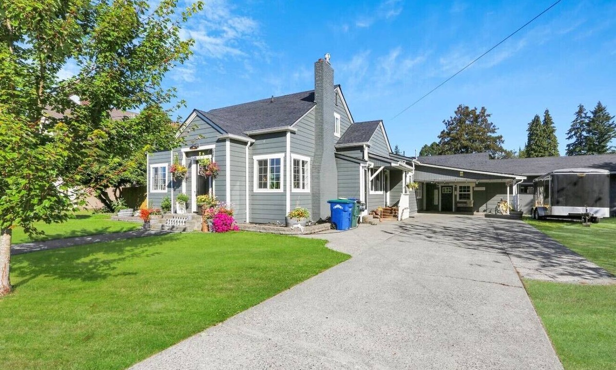 Sedro-Woolley House | Thompson Estate (Sleeps 12)