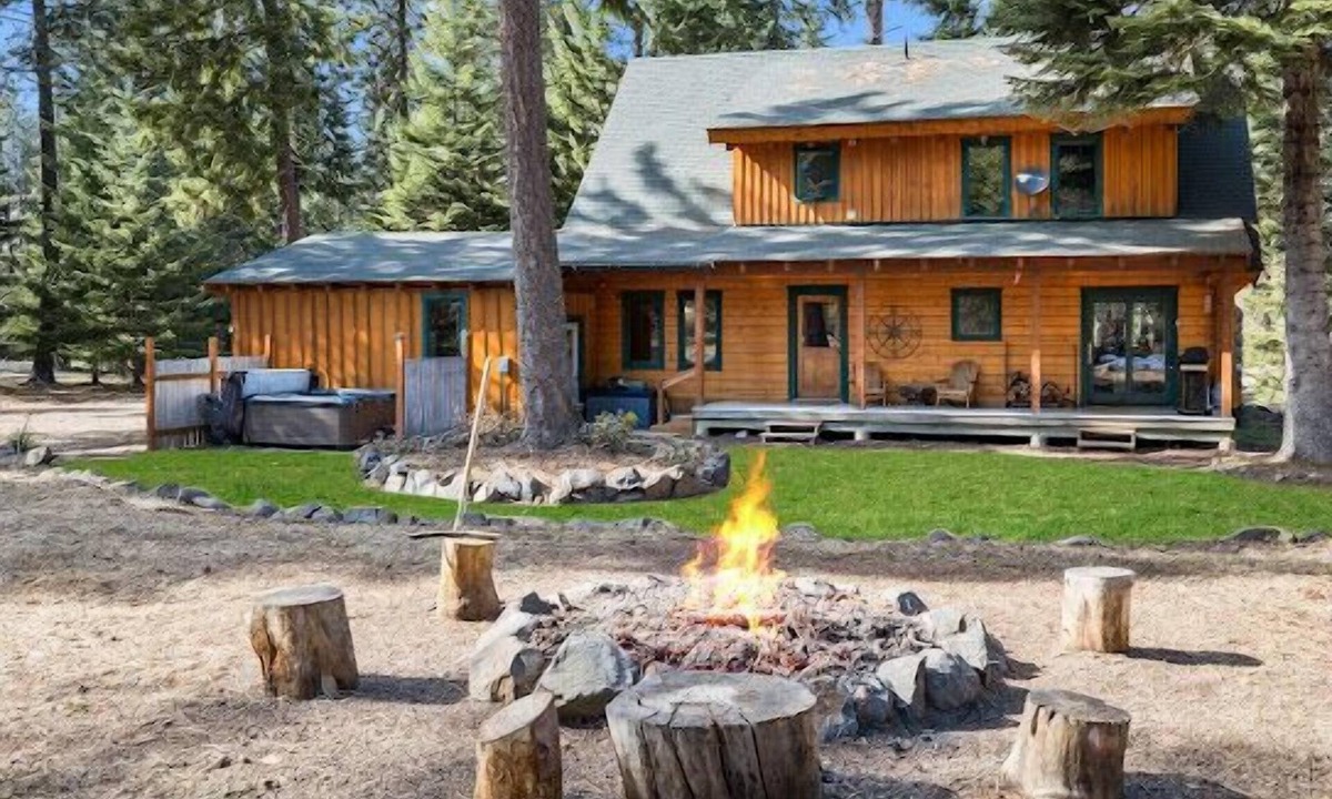 Cle Elum Cabin | Timber Cabin in the woods