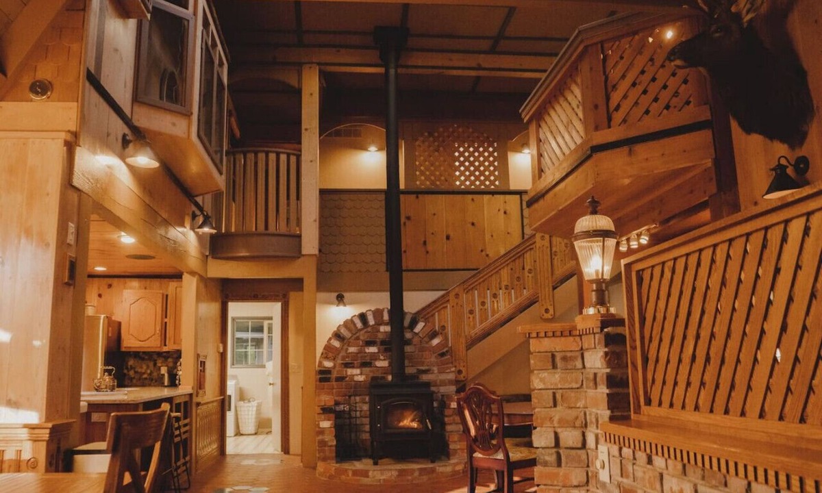 Port Angeles Ski Chalet | Timber Chalet Retreat - Hot Tub & Fire Pit