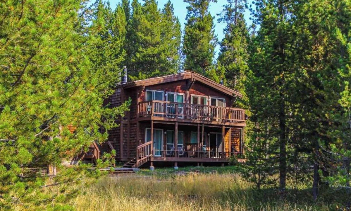 Island Park Apartment | Timbers at Island Park Village Resort 1BR Suite