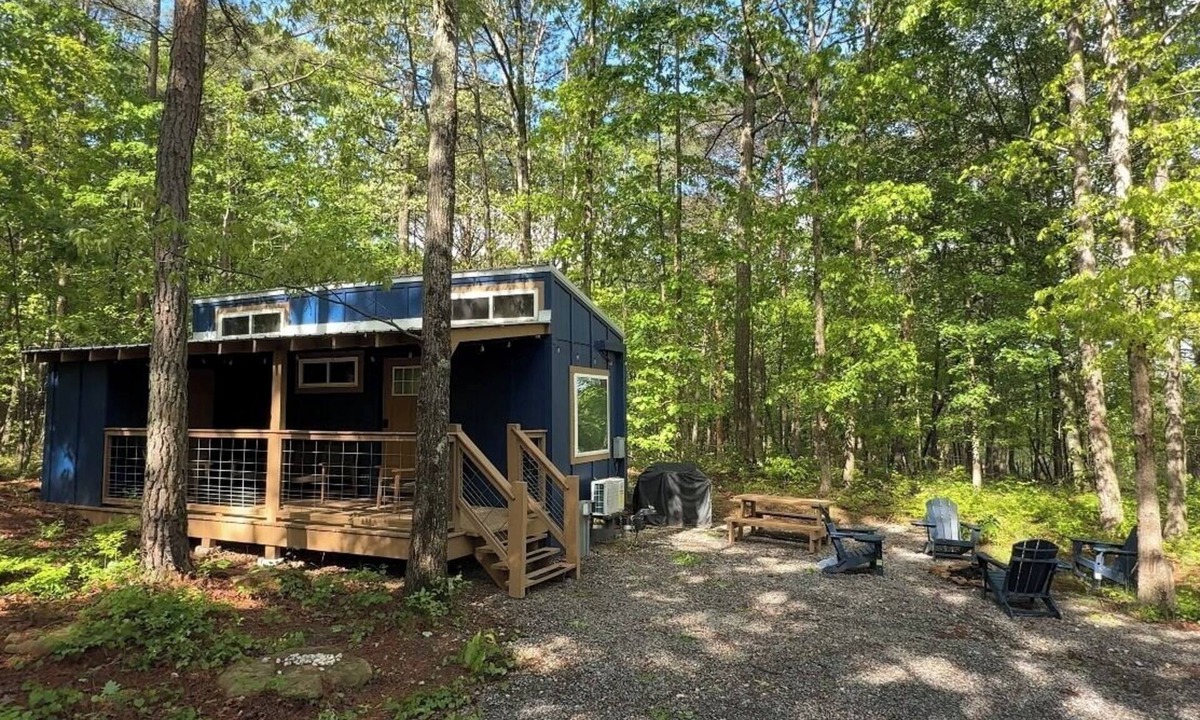 Mentone Cabin | Tiny Cub House | Secluded Tiny House on 1.7 Acres, Mentone