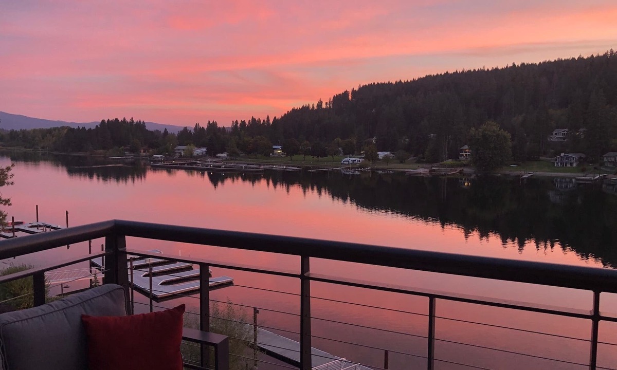 Coeur d'Alene Condo | Top Floor Riverfront Bellerive Condo with Fabulous Views
