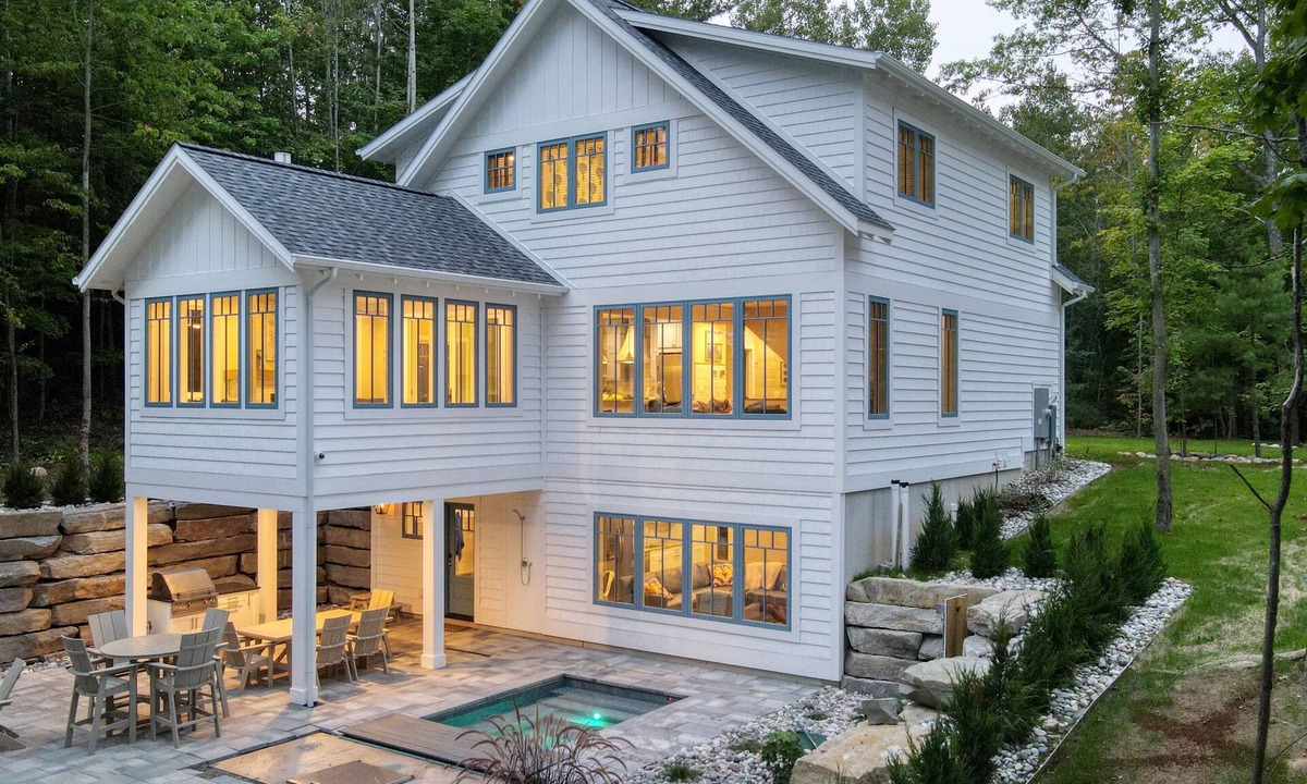 Mayfield House | Traverse City Lakemore Resort, New Luxury Lakefront Home on Arbutus Lake