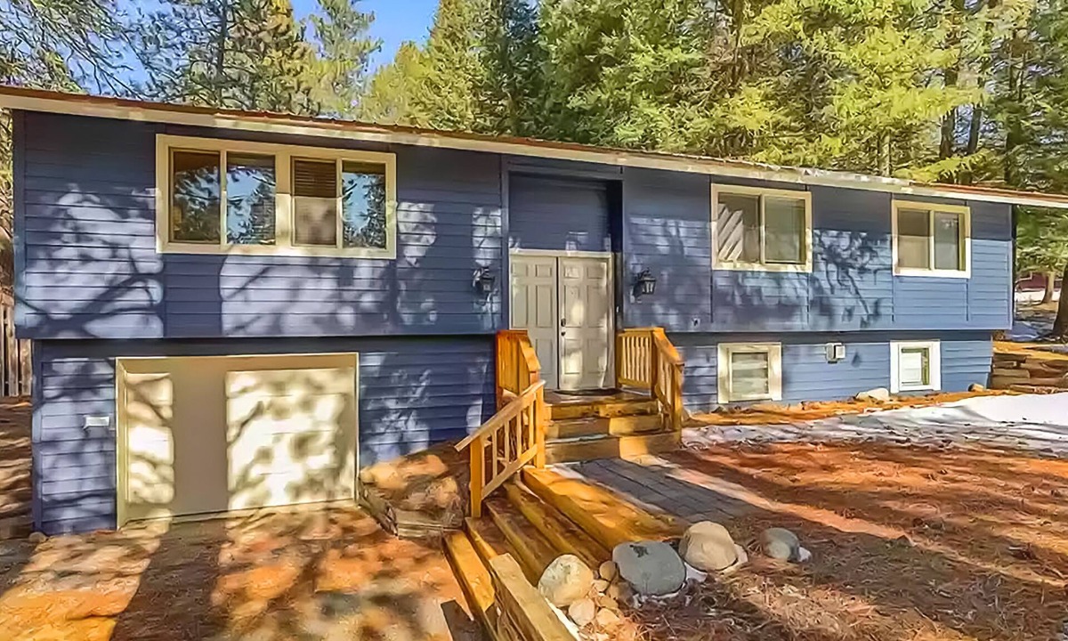 McCall House | Tucked away mountain retreat w/Game Room & Hot Tub