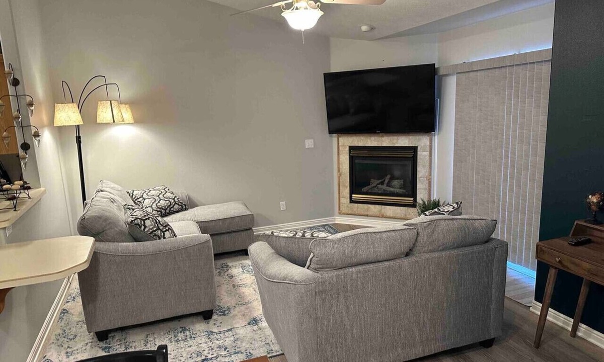 Pocatello Villa | Tuscan Townhome @ ISU | PMC | Front & Back Patio