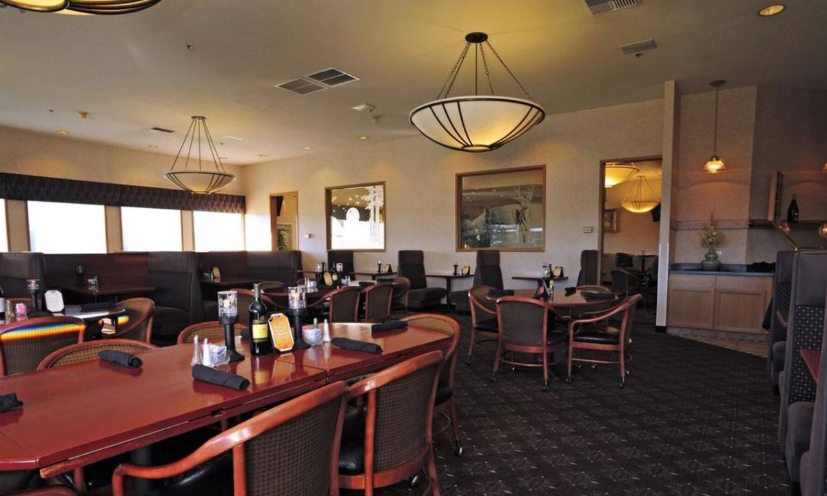 Altamont House | TWO STYLISH UNITS FOR 8! POOL, PARKING!