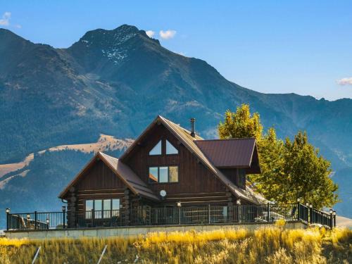 Pray House | UC River Ranch