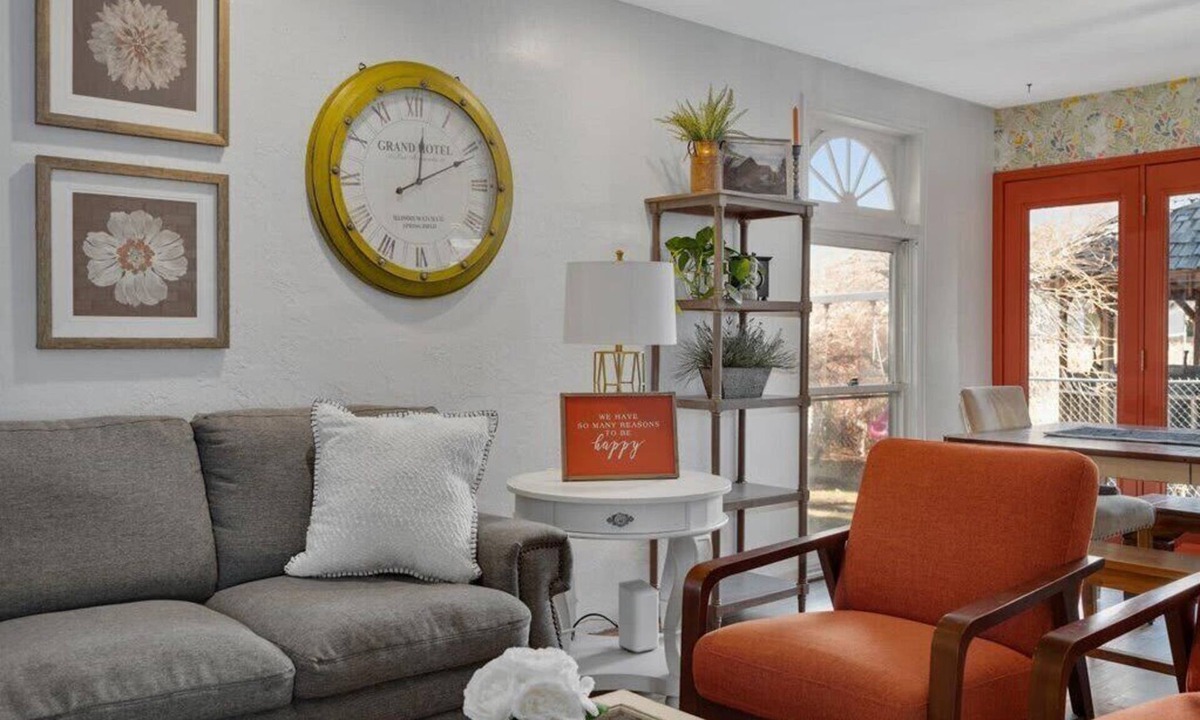 Orchard North House | Unique Home Perfect for Gathering. Pets welcome!