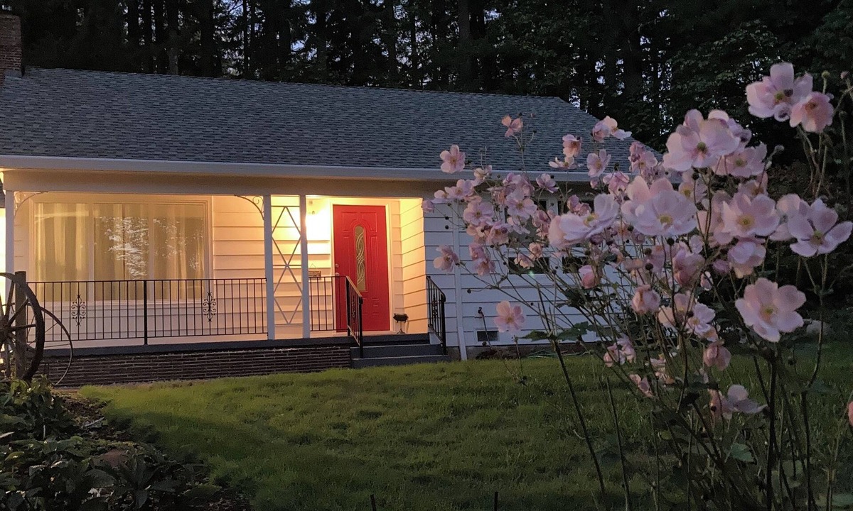 North Plains House | Unplug and unwind, 20 miles west of Portland