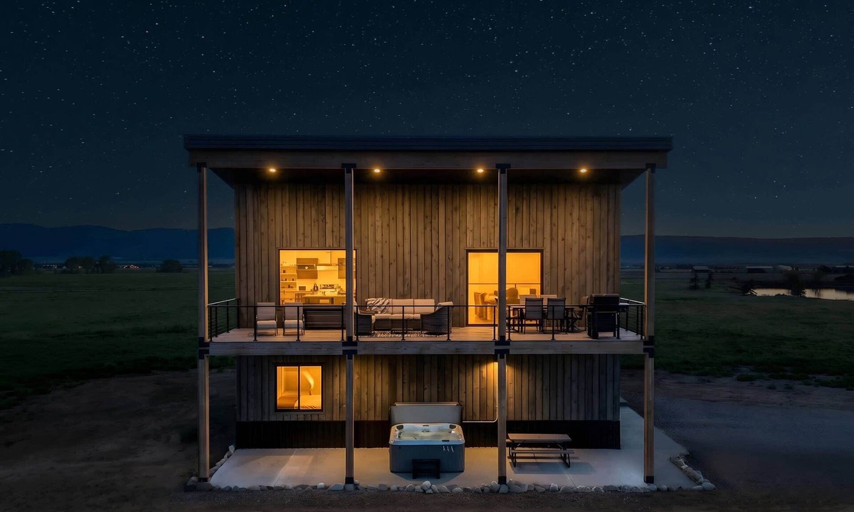 Driggs House | Upper-Level Living, Stars, HotTub, Mtn Views, Pets