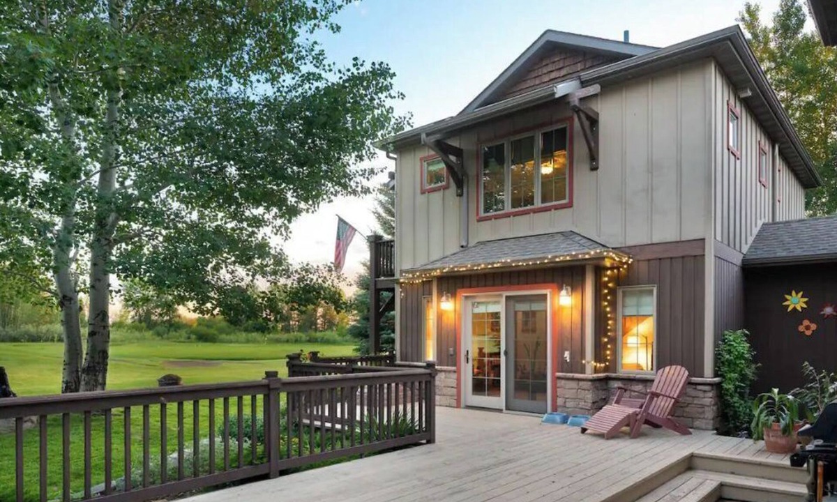 Bozeman House | Upscale 2BR Suite in Bozeman Big Sky Country, Pet & Kid Friendly, 5 Mins to Town