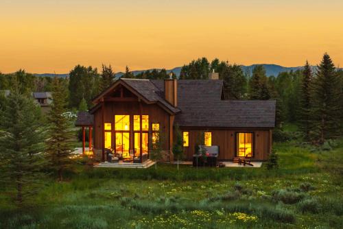 Driggs House | Upscale Ski Chalet - Wildlife AC Hot Tub