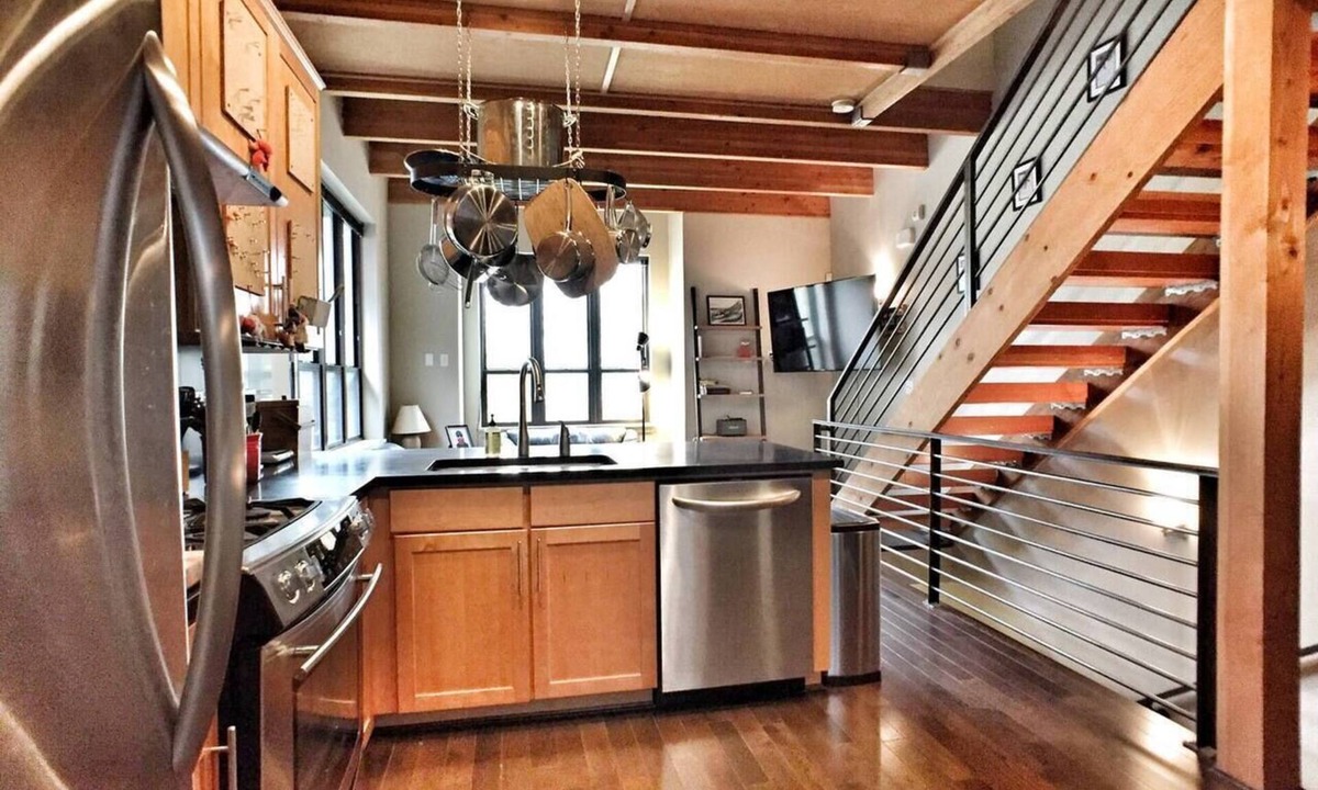 Green Lake House | Urban Green Lake Gem | Stadium Transit