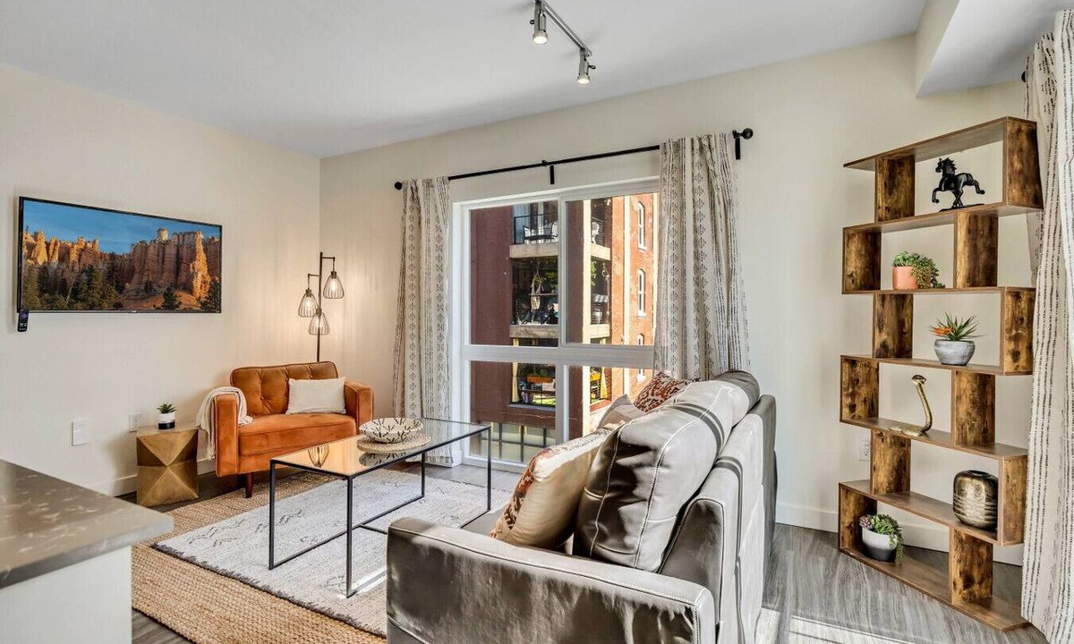 Rio Grande Apartment | Urban Retreat – Prime Location, Resort Amenities, Free Parking!