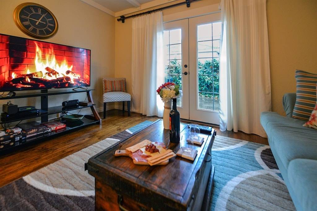 Garden District House | ViaLago Charming Mediterranean Villa with Sunny Courtyard in Downtown Coeur