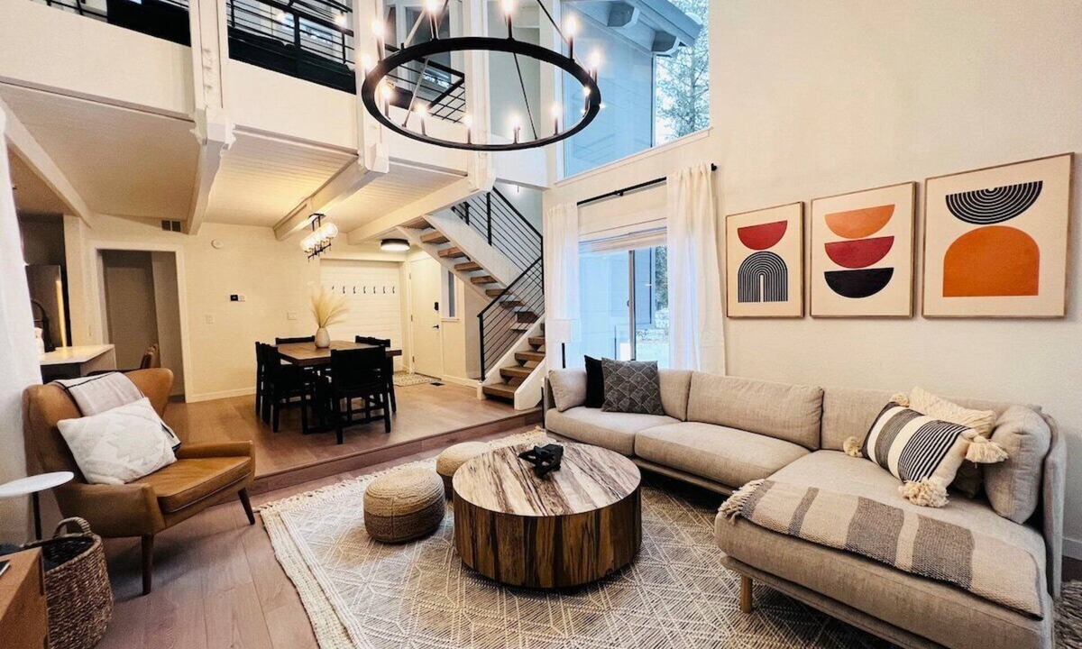 Tennis Village Condo | Walk to Village-8 SHARC Passes-Fireplace-Sleeps 8