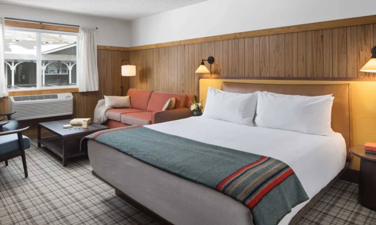 Jackson Hotel | Warm, Inviting Stay with Firepits and Outdoor Spaces